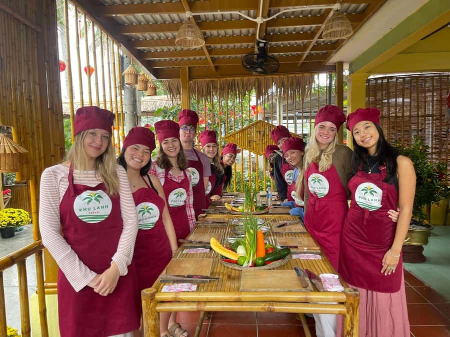 Hoi An: Basket Boat with Lantern-Making & Cooking Class Tour - Starting at the local market