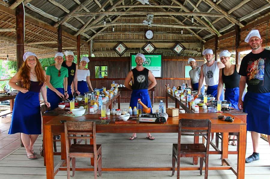 Hoi An: Bay Mau Cooking Class w/ Market & Basket Boat Option - Rice paper, rice milk, and traditional tools