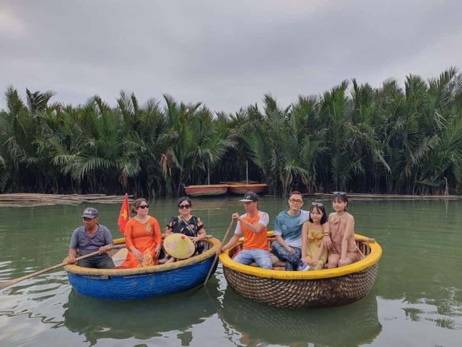 Hoi An: Cooking Class, Local Market & Basket Boat Experience - Hoi An Market sets the tone