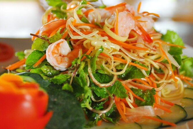 Hoi An Cooking Class With Market Tour and Bamboo Basket Boat Ride - Practical details that affect your day