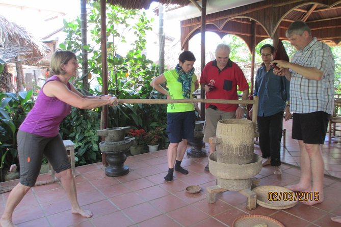 Hoi An countryside biking - Basket Boat - Vegetable village - Local home Cooking - Tra Que vegetable village and the value of doing the work