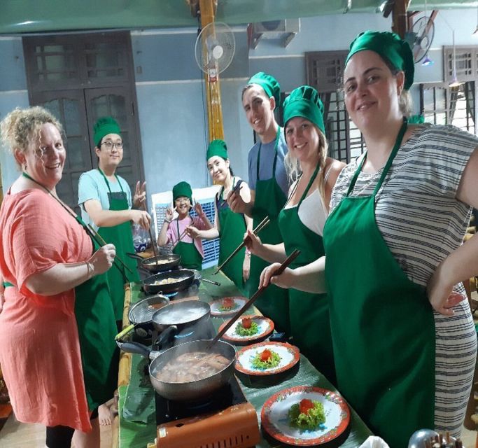 Hoi An: Evening Cooking Class with Locals in Herbs Village - Cooking among the herbs of Tra Que
