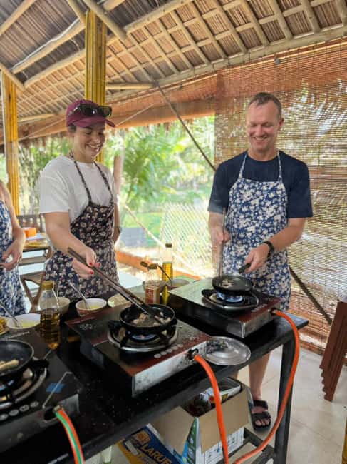 Hoi An: Local Family Cooking Class - Transport and what to bring