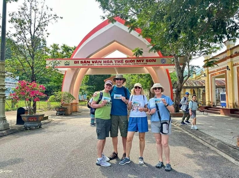Hoi An: Market tour - Cam Thanh Cooking Class & Basket Boat - Group size, timing, and comfort