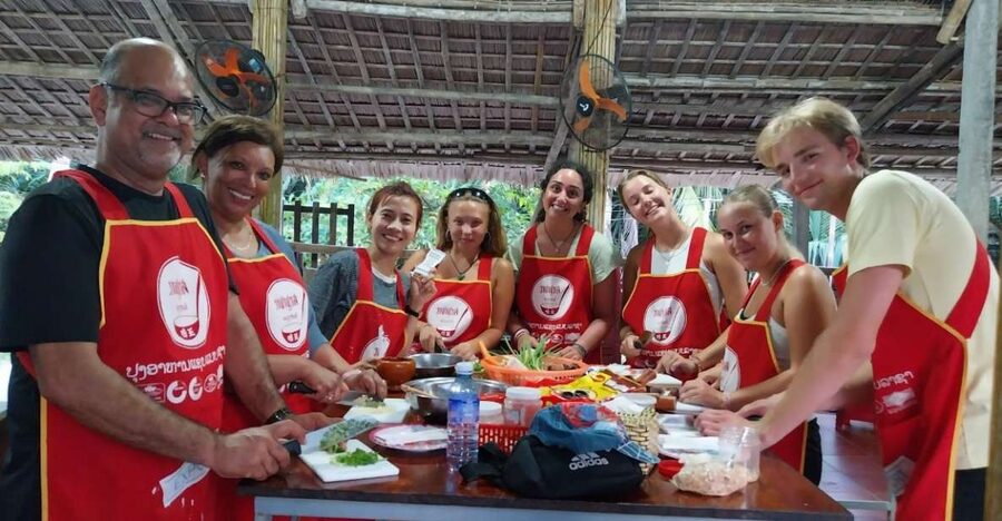 Hoi An: Traditional Cooking Class & meal w Cam Thanh Family - Choosing the morning or afternoon class