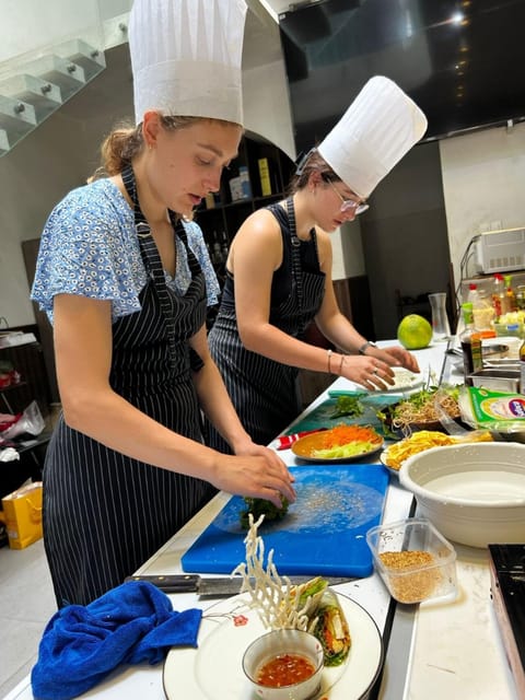 Hoi An:Vegetarian Cooking Class & Explore Market wChef Thanh - How the vegetarian menu is handled