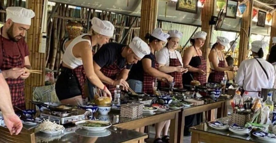 Hoi An: Vegetarian Cooking Class w Local Family and transfer - The guides make the difference