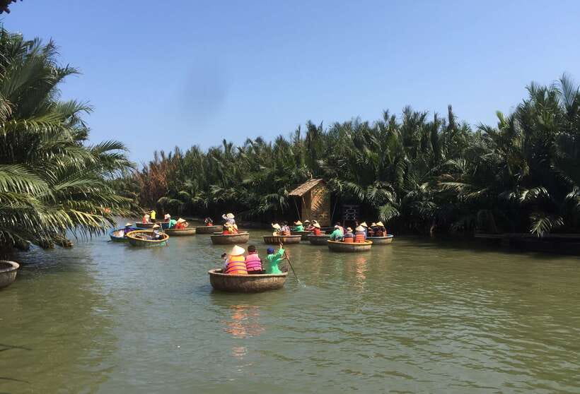 Hoian/Danang: Eco Cooking Class, Cruise Trip, Basket Boat - Eating what you made