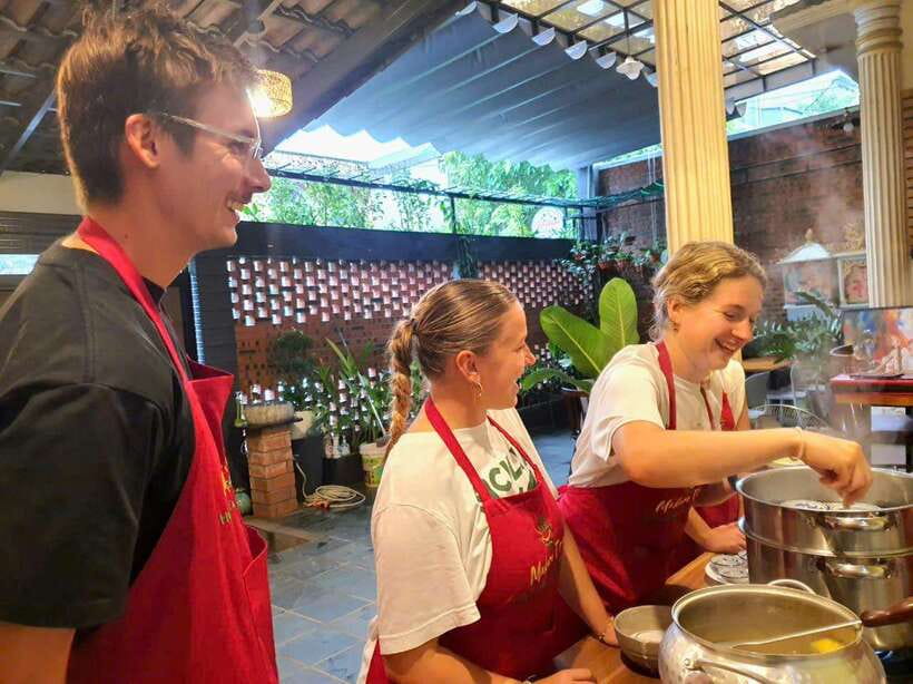 Home Cooking Class and Dinner with Local Chef in Hue City - Making Bánh Bèo Huế by hand