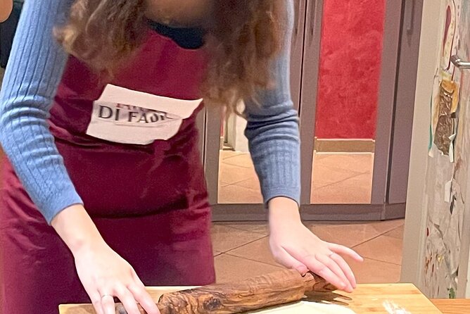 Homemade Italian Pizza & Focaccia Experience with a Local Family - What the private format adds