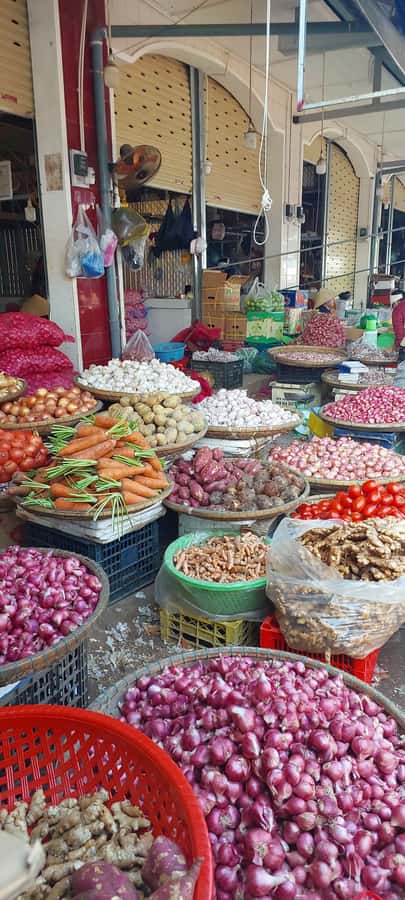 Hue Cooking Class with local-Visit market, cook local food - Eating the meal you prepared
