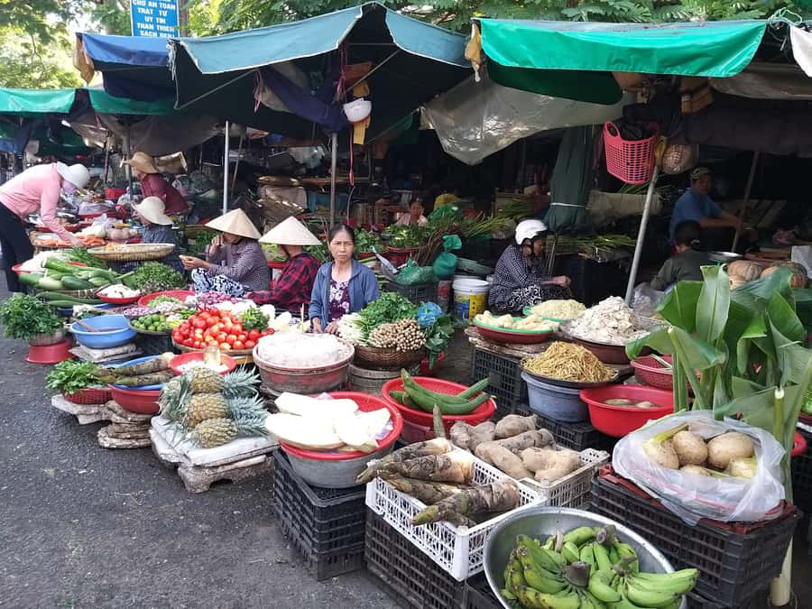 Hue Cooking Class with local-Visit market, cook local food - From market basket to local kitchen