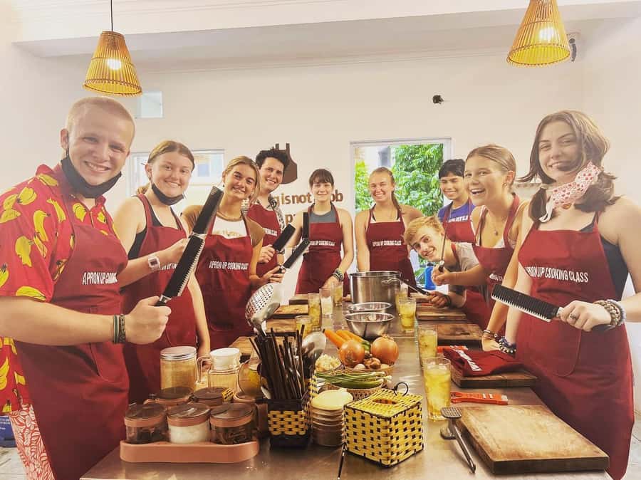 Hue: Home Vegan/Vegetarian Cooking Class with Local Girl - Key points at a glance