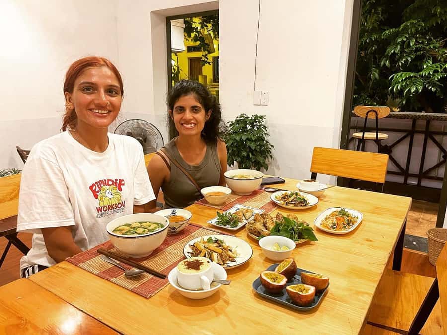 Hue: Home Vegan/Vegetarian Cooking Class with Local Girl - Accessibility and group size