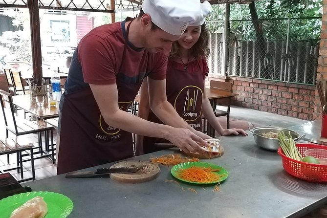 Hue Specialty Food Cooking Class - Pickup, meeting point, and the return trip