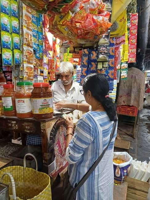 Indian Cooking & Market Tour in Pondicherry with Manisha Ray - Ride by rickshaw to Manisha’s home