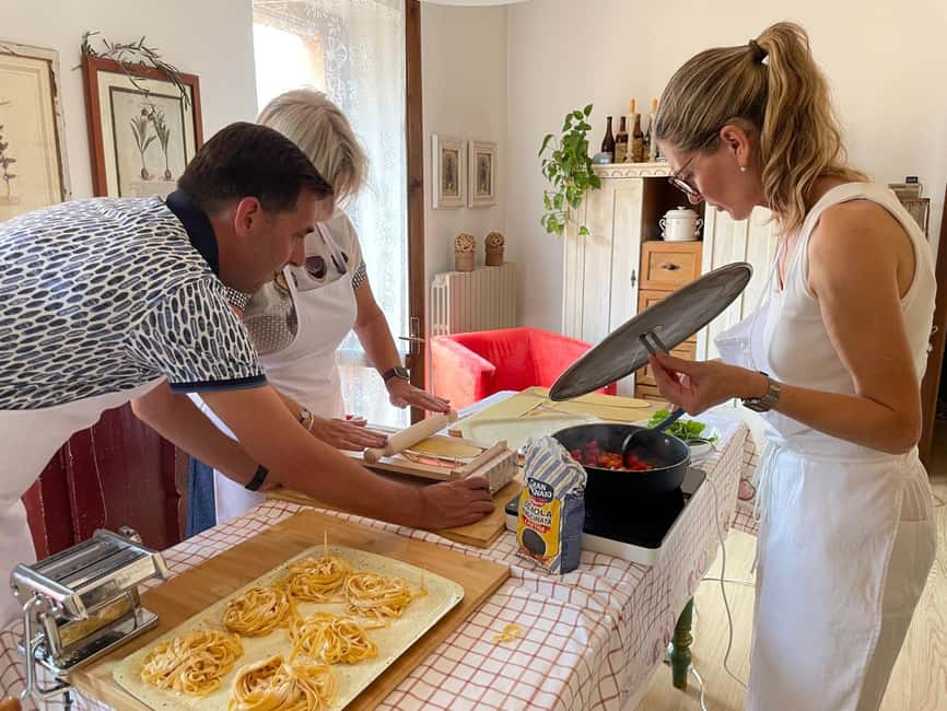 Iseo: Italian cooking class for homemade pasta and traditional desserts - A practical three-hour plan