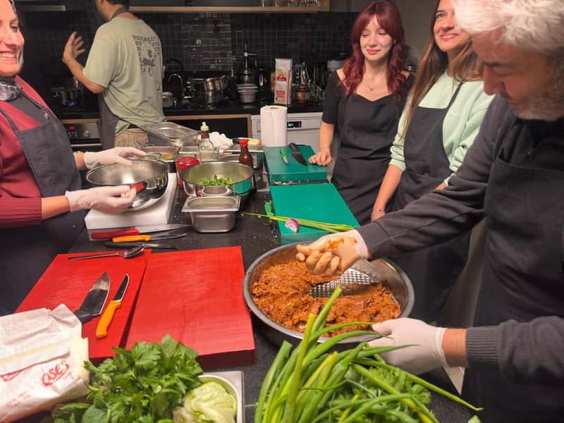 Istanbul: Turkish Cooking Class with a Professional Chef - Who should book the Turkish cooking class?
