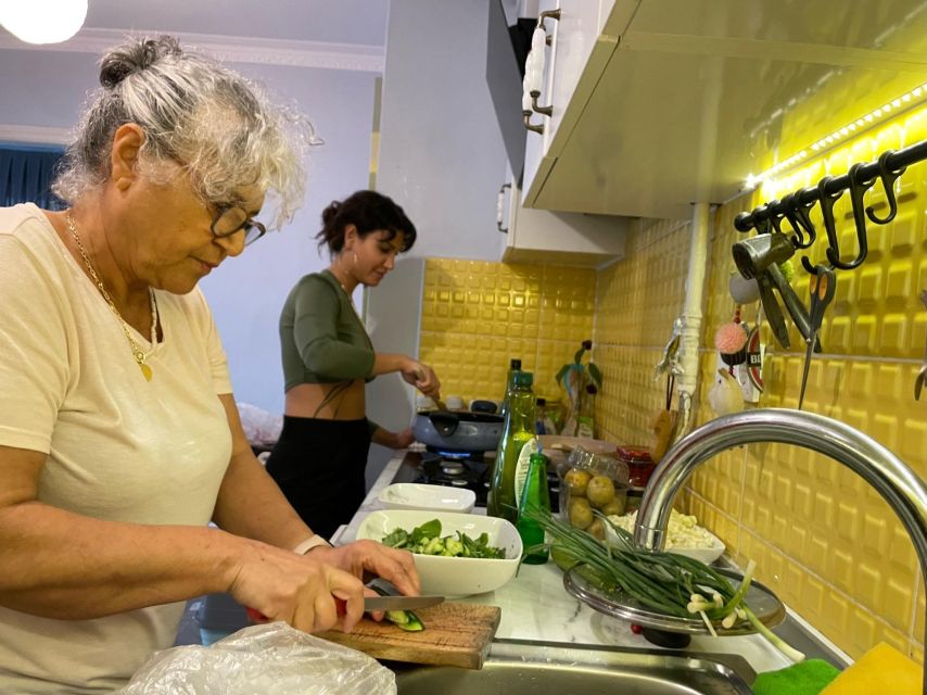 Istanbul: Vegan/Vegetarian Cooking Class with Locals at Home - Key points to know before booking