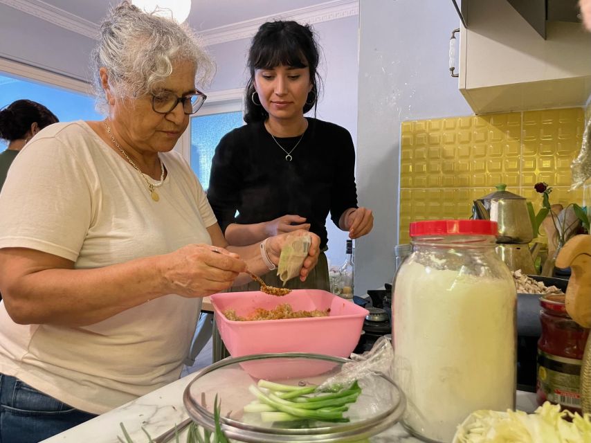 Istanbul: Vegan/Vegetarian Cooking Class with Locals at Home - What makes Rojda’s hosting important