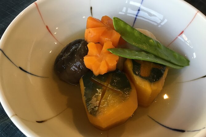 Izakaya Style Cooking Class - Preparing several small dishes, not one large demonstration