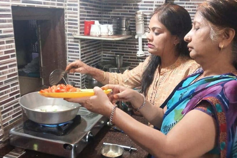 Jaipur: Cooking Class with a Local Family - Rajasthani dishes with a sense of place