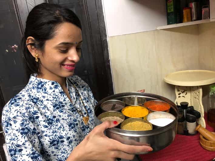 Jaipur: Interactive Cooking Class with a Local Family - The welcome drink and the spice lesson