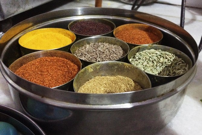 Jaipur Market Tour & Vegetarian Rajasthani Home Cooking Class - Starting at Crystal Mall and finding the market