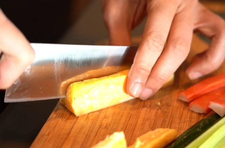 Japanese cooking class - Cooking ramen and gyoza in the studio