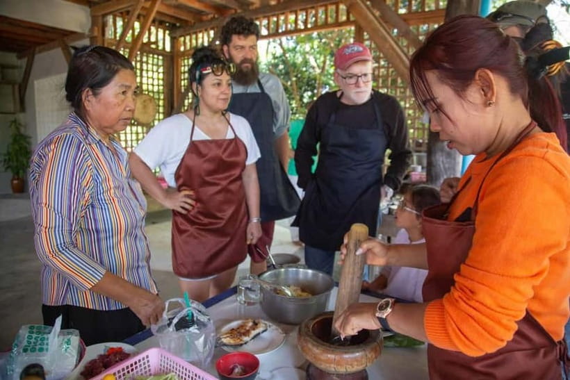 Kampot Countryside: Authentic Khmer Cooking Class - The family-style teaching makes the difference