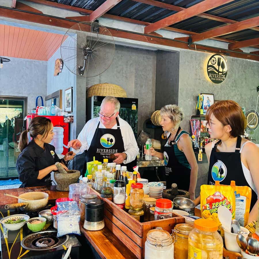 Khao Lak: Half-Day Cooking Class and Ingredient Hunt - From shopping basket to garden kitchen