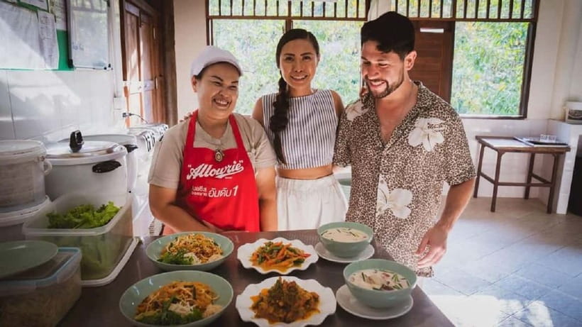 Khao Sok: Thai Cooking Class and Culinary Experience - What happens during the 270-minute class