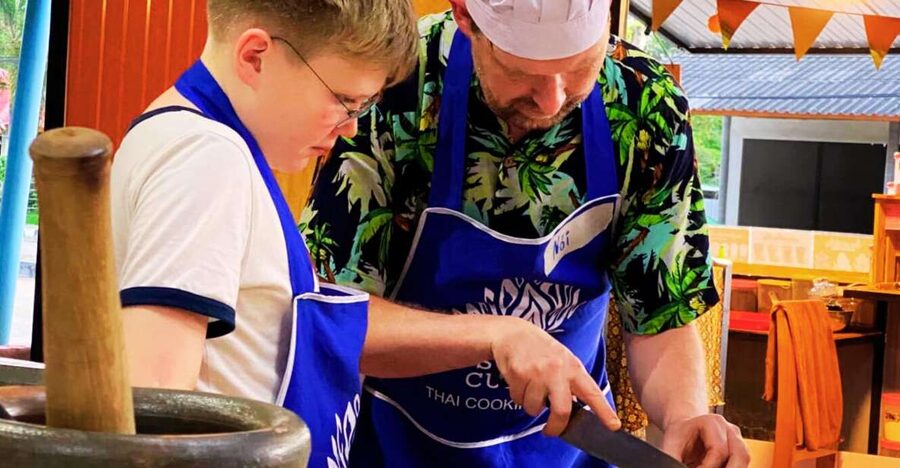 Ko Lanta: Thai Cooking Class with Market Tour and Dinner - Why this Koh Lanta cooking class is different