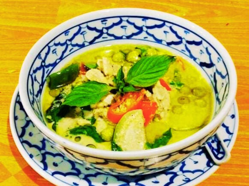 Ko Lanta: Thai Cooking Class with Market Tour and Dinner - The market visit puts the recipes in context