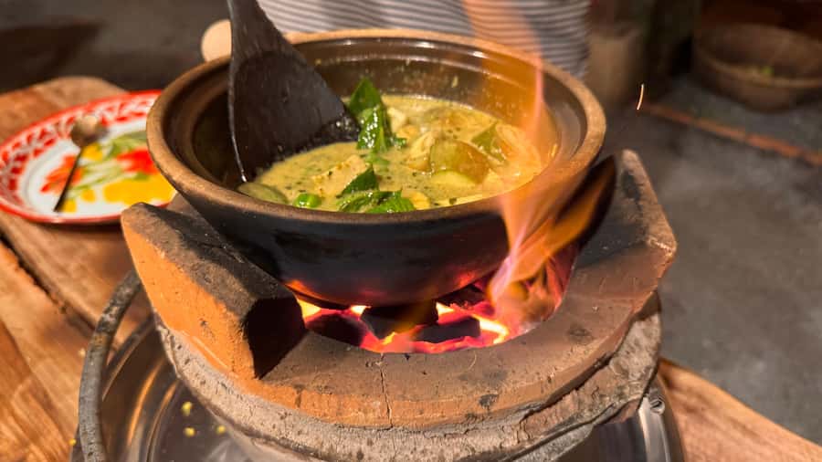 Koh Samui: Evening Thai Cooking Class with Organic Garden - Grinding curry paste the old-fashioned way