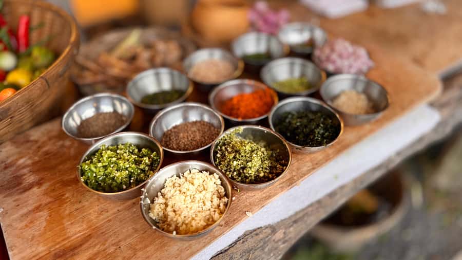 Koh Samui: Evening Thai Cooking Class with Organic Garden - Eating your own food in the garden