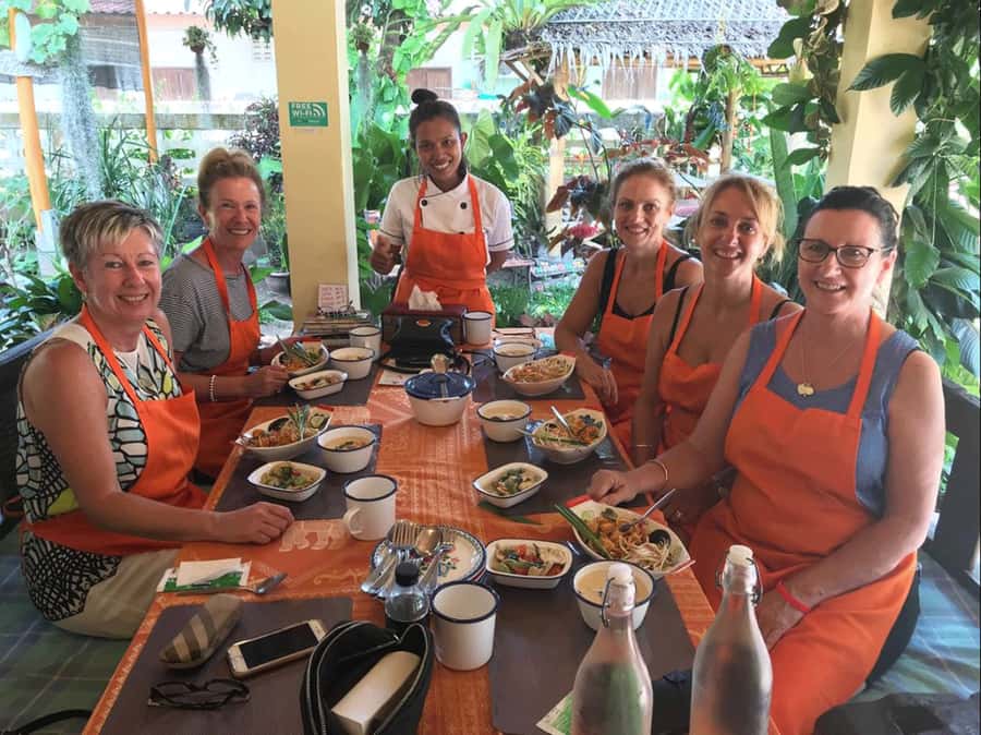 Koh Samui: Thai Cooking Class with Local Market Tour - What makes the home setting useful