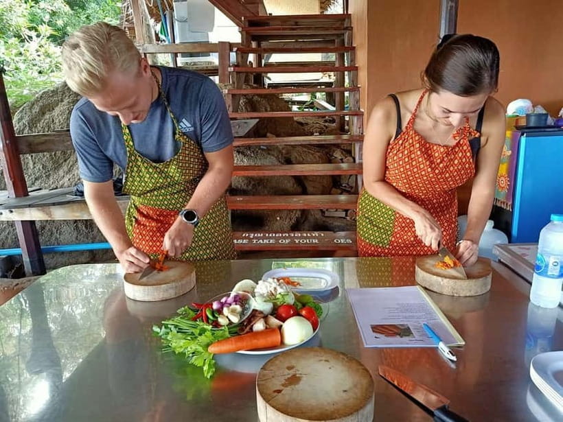 Koh Samui: Thai Cooking Masterclass by the Sea - Meeting the chefs and learning at your own station