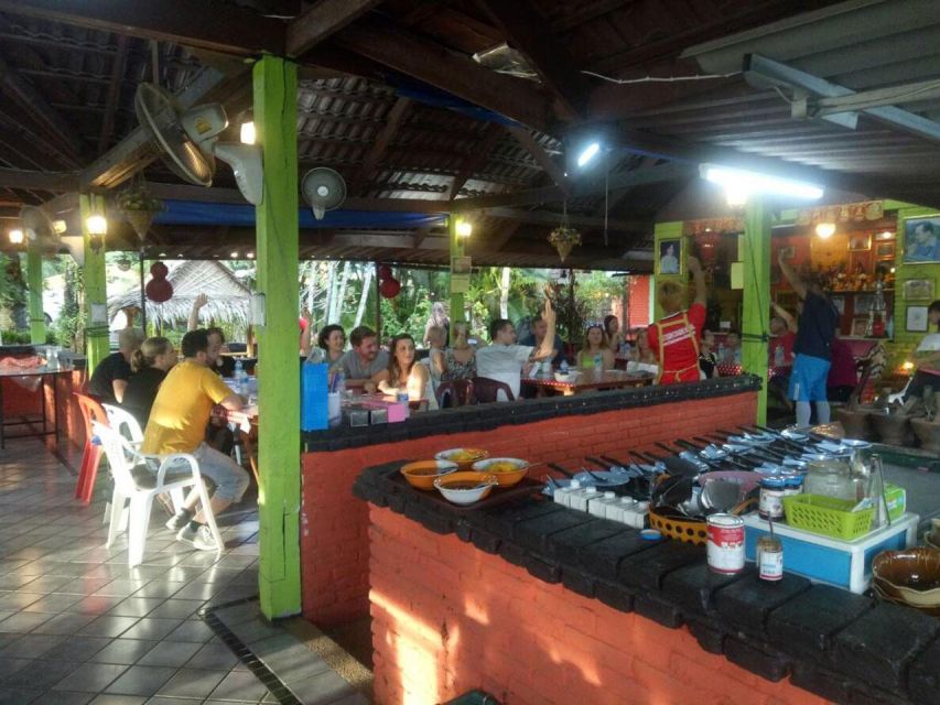 Krabi: Cooking Class at Thai Charm Cooking School with Meal - Vegetarian and vegan diners can ask for changes