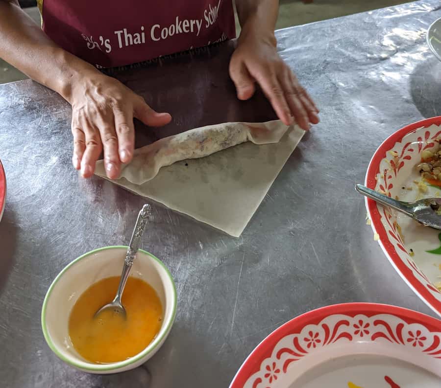 Krabi: Evening Thai Cooking Class at Ya's Cookery - The stone mortar and the real work of curry paste