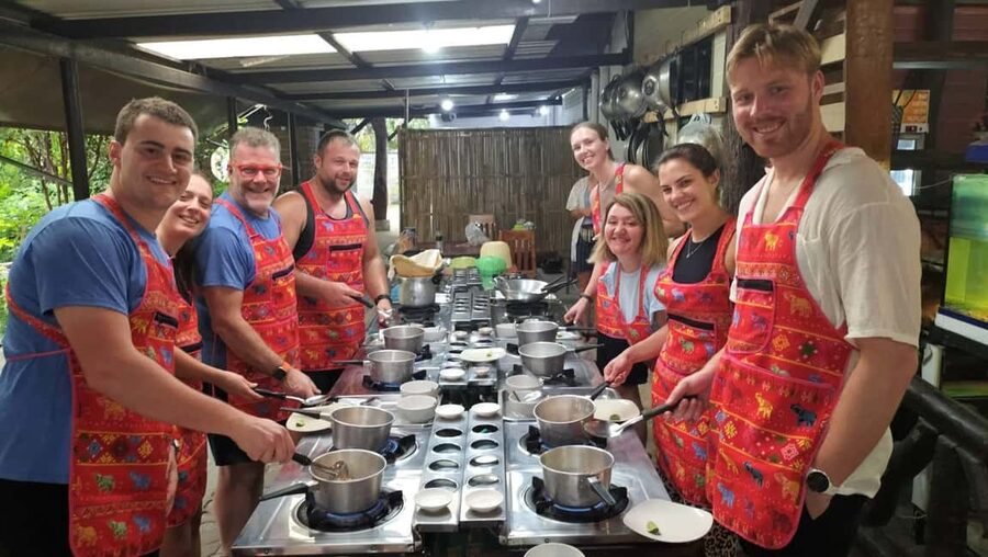 Krabi: Traditional Thai Cooking Class with Local Chef - Who should book this cooking class?