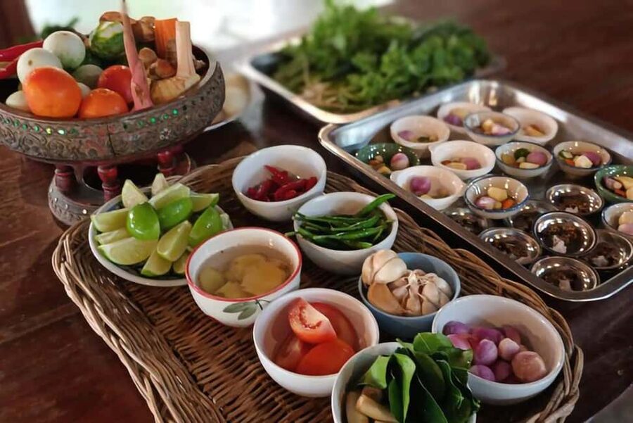 Krabi: Traditional Thai Cooking Class with Local Chef - Cooking at your own wok