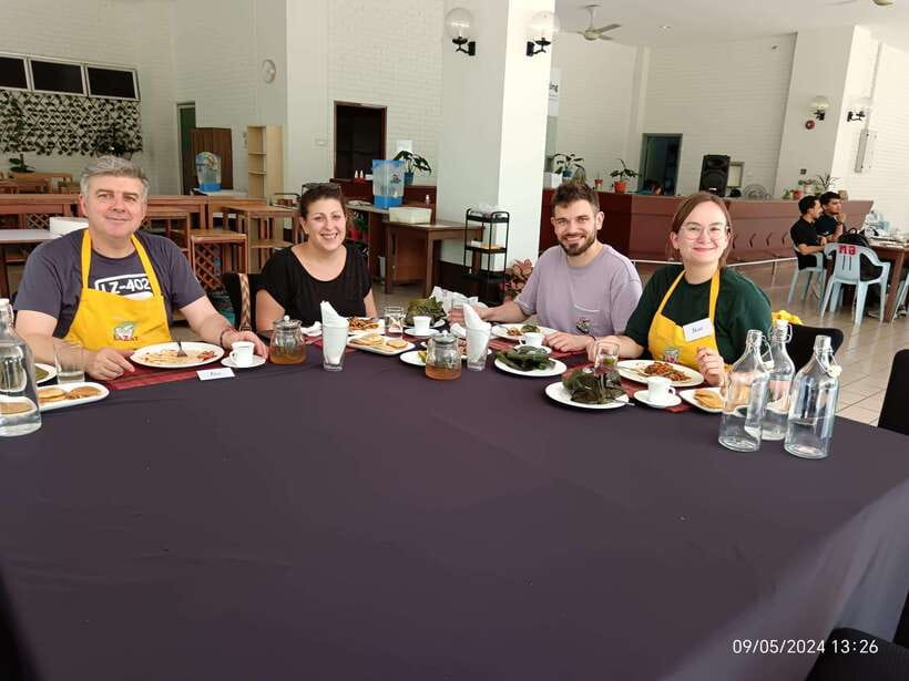 Kuala Lumpur: Malaysian Cooking Class with Market Tour - Moving from the market to LaZat Cooking School