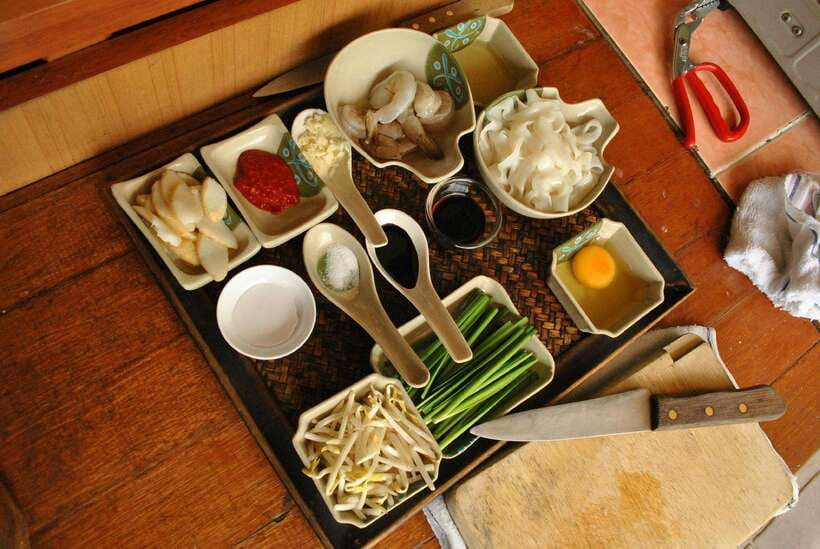 Kuala Lumpur: Malaysian Cooking Class with Market Tour - Your own burner, mortar, and pestle