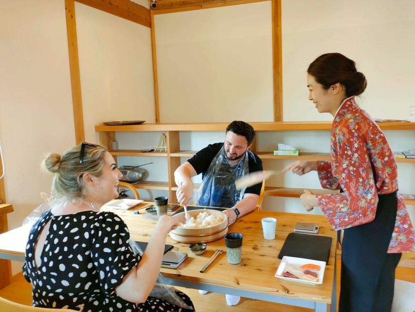 Kyoto: Authentic Sushi Making Cooking Lesson - Lunch is part of the lesson, not an afterthought