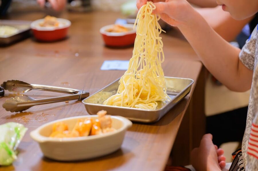 Kyoto: Ramen Cooking Class at a Ramen Factory with Souvenir - Your first minutes: apron, headscarf, and a quick introduction