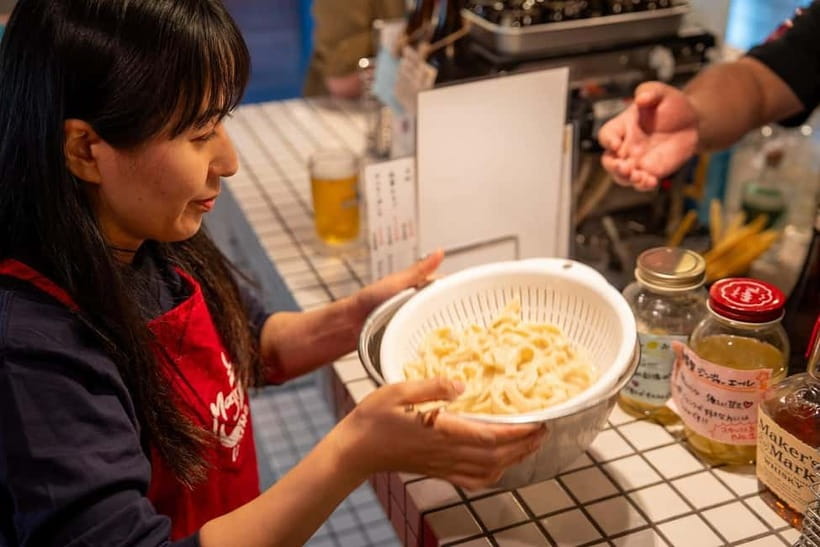 Kyoto Udon & Tempura Cooking Class with Professional Chefs - Finding the meeting point near Kawaramachi