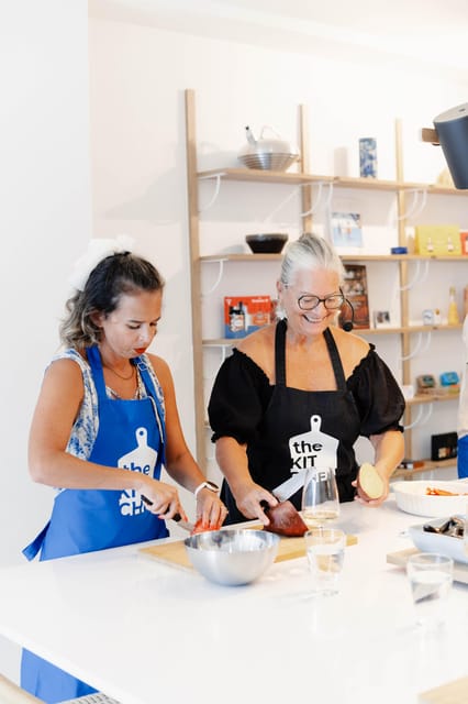 Lagos: Market Tour and Cataplana Cooking Class - The small-group advantage