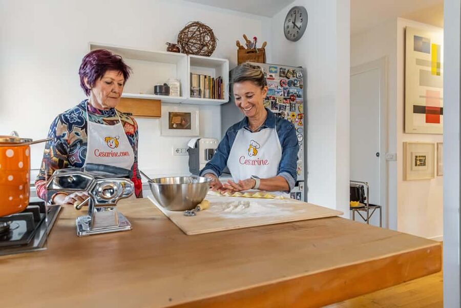 Lake Como: Ravioli Cooking Class with Wine - Preparing fillings and shaping classic ravioli
