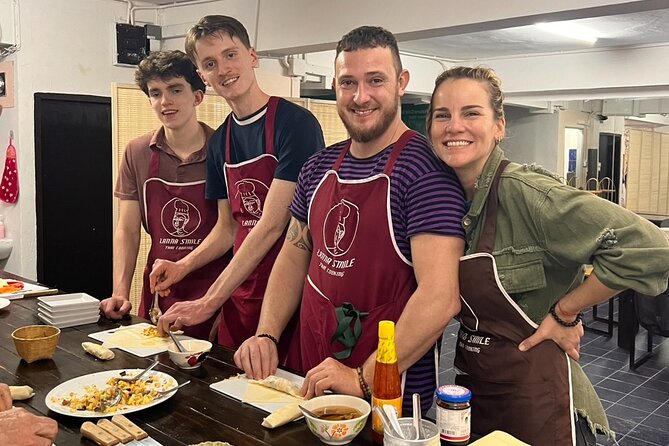 Lanna Smile Thai Cooking Class in Chiang Mai with Market tour - An air-conditioned kitchen and your own cooking station